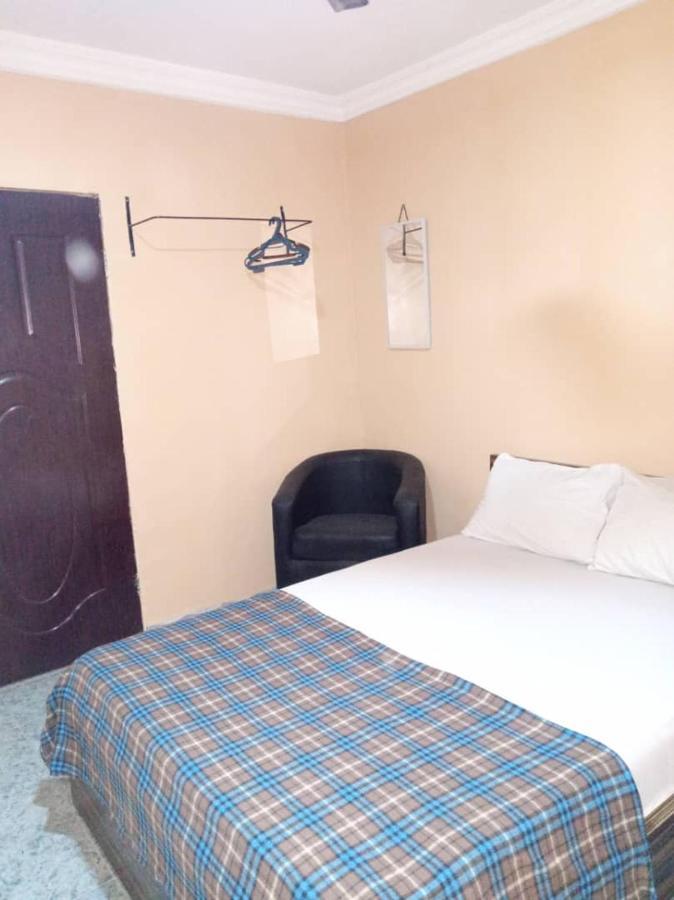 Legendary Inn & Lounge Bale Akiosi Ngoại thất bức ảnh
